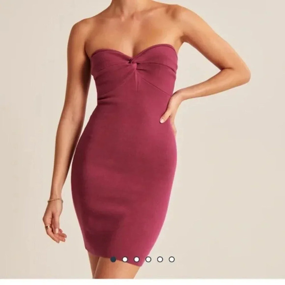 Abercrombie Strapless Twist-Front Mini Sweater Dress Raspberry Size Medium - Picture 3 of 9